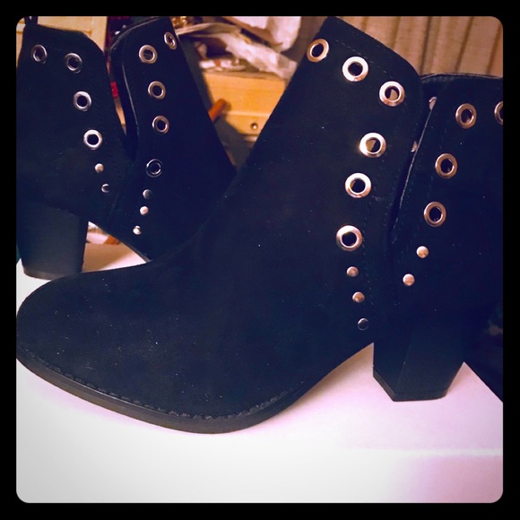Black V-Cut Grommet Suede Booties - Picture 1 of 6
